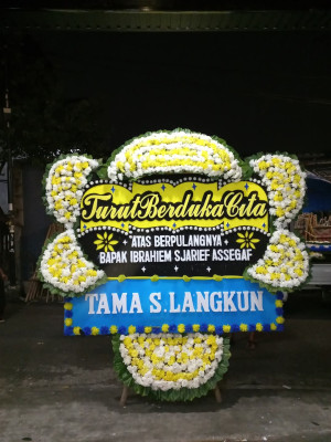 Papan Bunga Duka di Lubuk Buaya